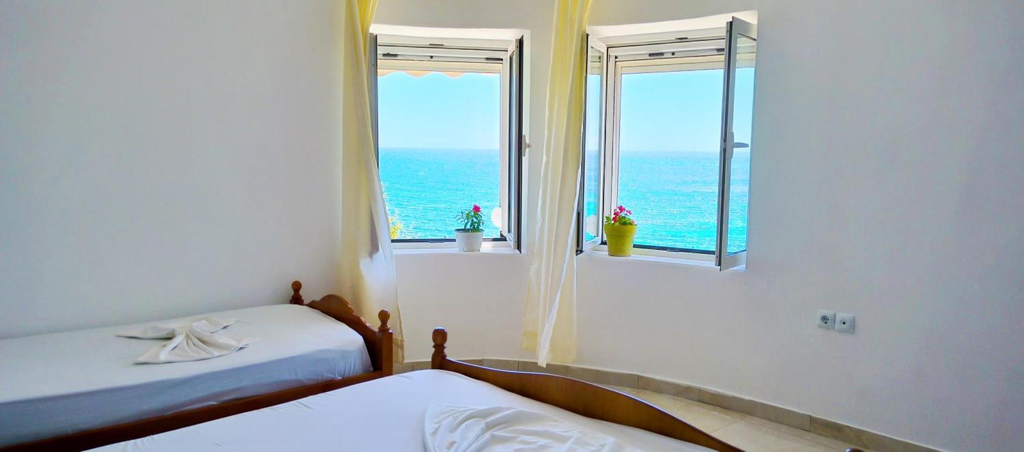 Natasha Rooms Himare Exterior foto