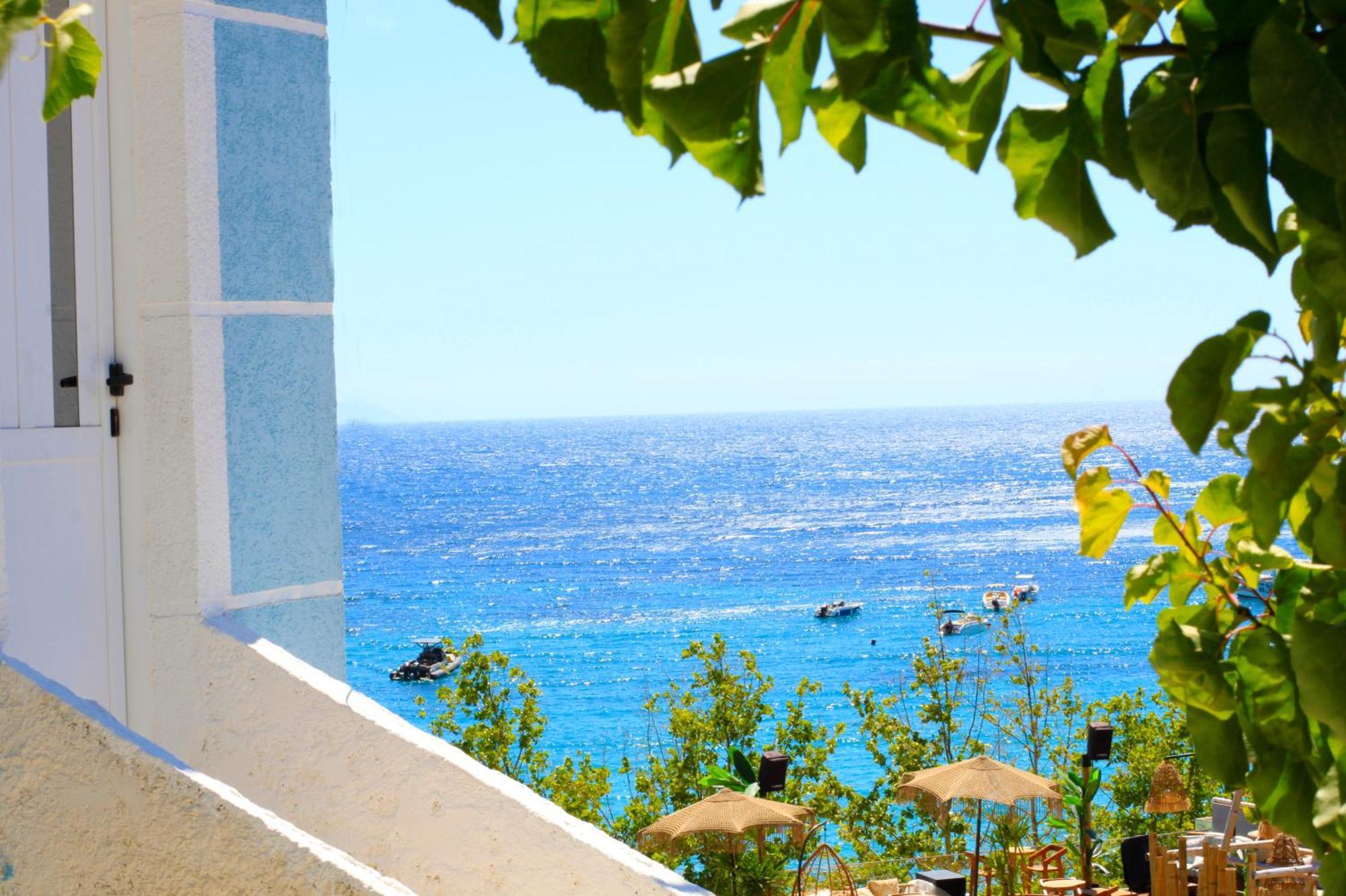 Natasha Rooms Himare Exterior foto