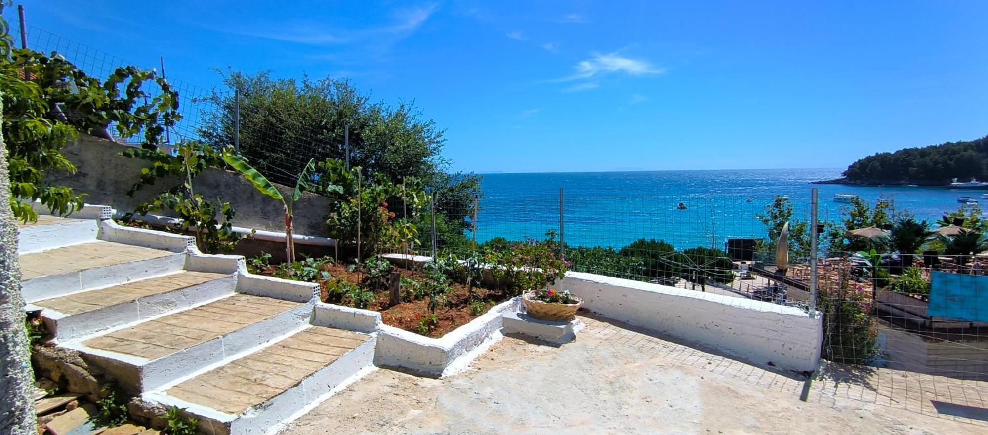 Natasha Rooms Himare Exterior foto