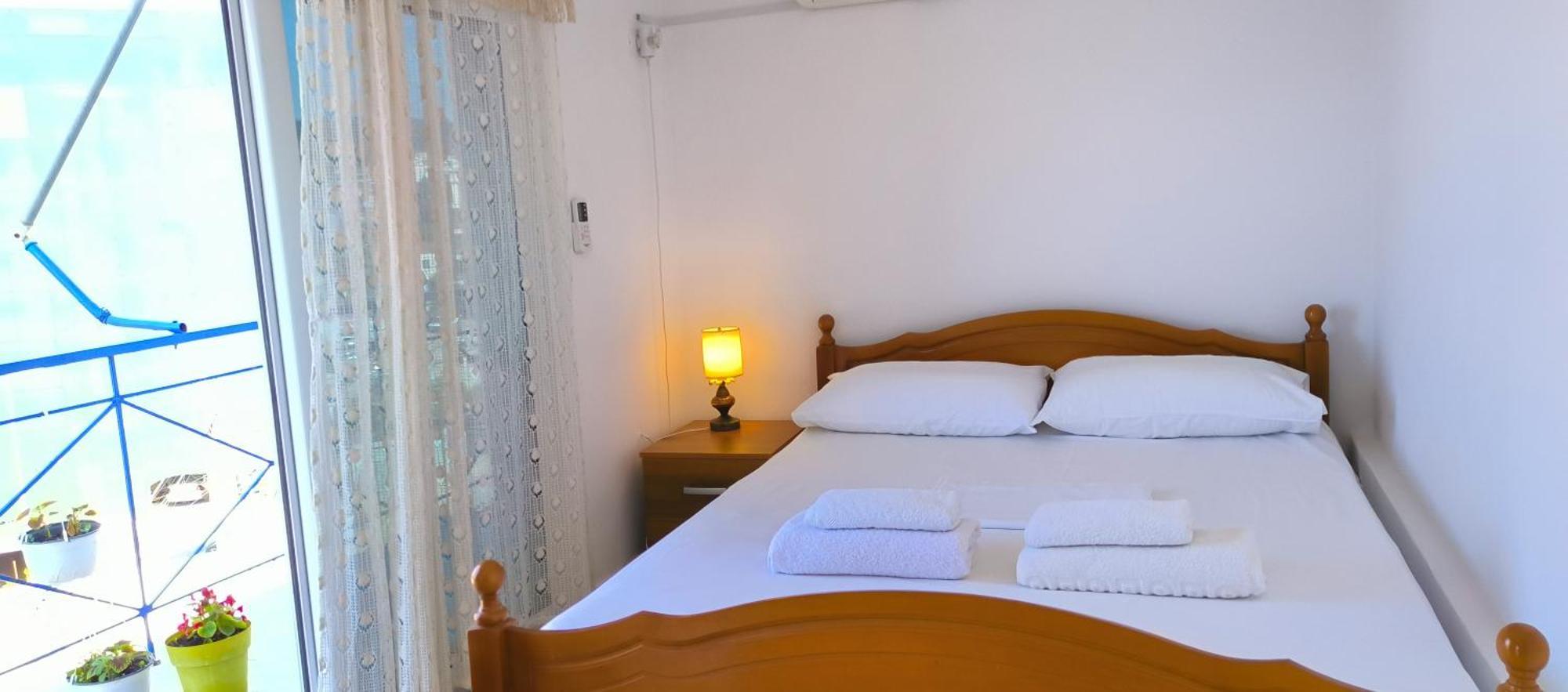 Natasha Rooms Himare Exterior foto