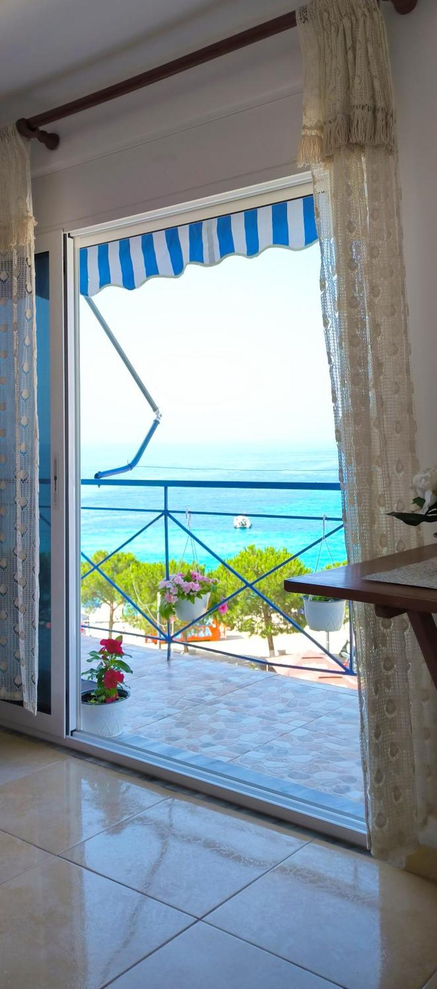 Natasha Rooms Himare Exterior foto